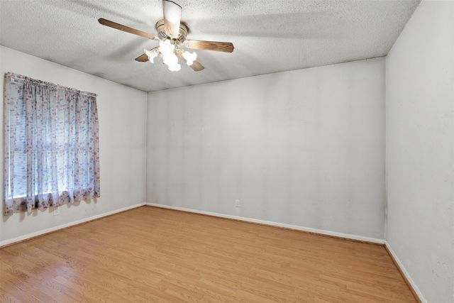 135 46th Street SW, Paris, TX 75460