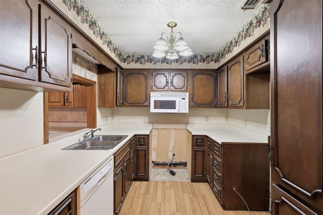 135 46th Street SW, Paris, TX 75460