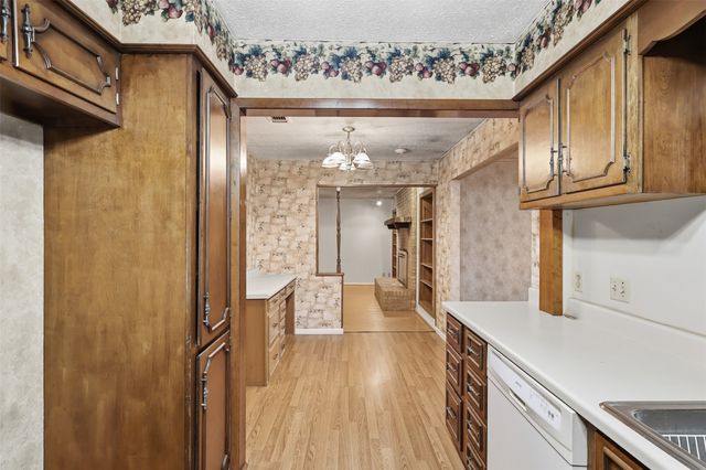 135 46th Street SW, Paris, TX 75460