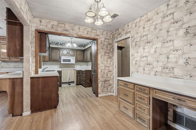 135 46th Street SW, Paris, TX 75460
