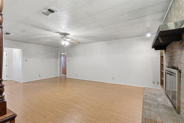 135 46th Street SW, Paris, TX 75460