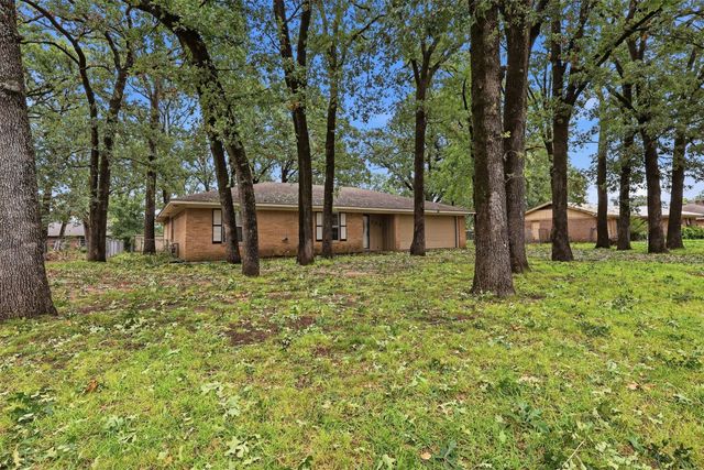 135 46th Street SW, Paris, TX 75460