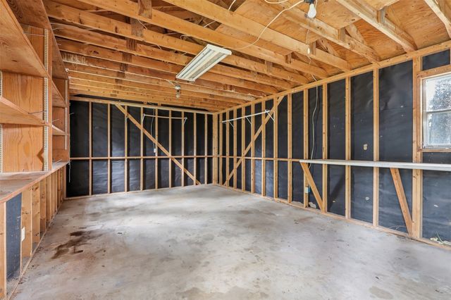 135 46th Street SW, Paris, TX 75460
