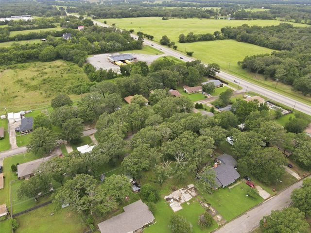 135 46th Street SW, Paris, TX 75460