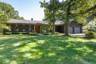 8N465 Shady Lane, Elgin, IL 60124