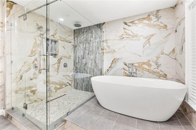 8320 Sentinae Chase Drive, Roswell, GA 30076