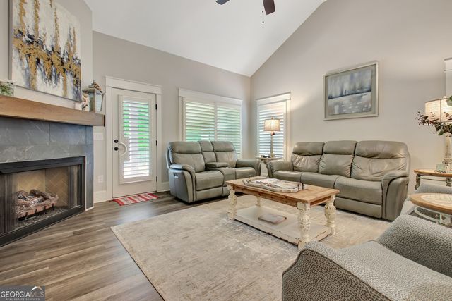280 Redhaven Drive, Senoia, GA 30276