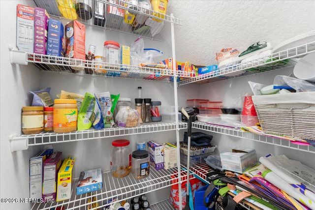 625 OAKLEAF PLANTATION Parkway 1118, Orange Park, FL 32065