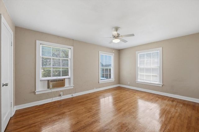 3908 Linden Avenue, Fort Worth, TX 76107