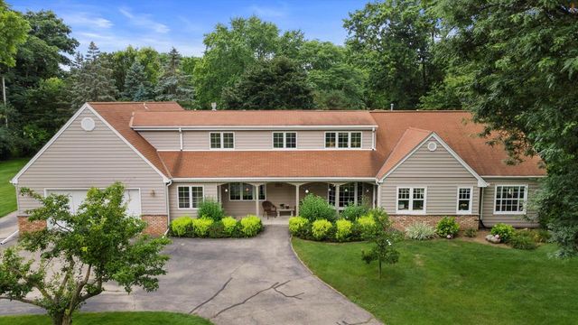 955 Edwards STREET, Brookfield, WI 53005