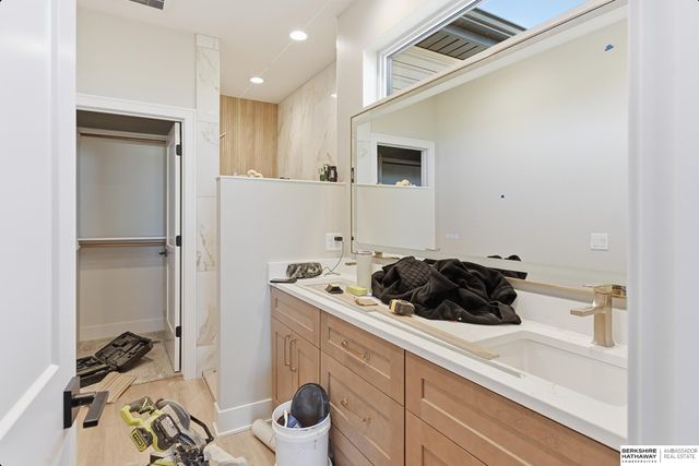 670 W 24th Circle, Wahoo, NE 68066