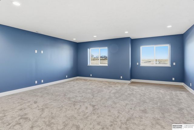 670 W 24th Circle, Wahoo, NE 68066