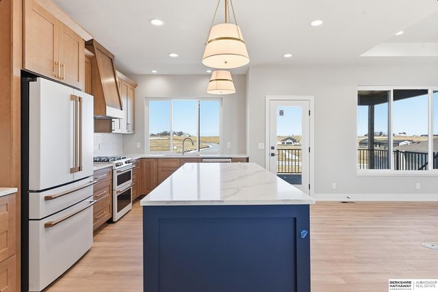 670 W 24th Circle, Wahoo, NE 68066