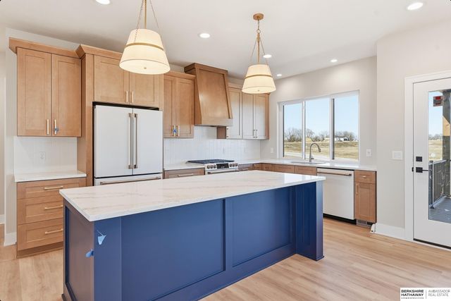 670 W 24th Circle, Wahoo, NE 68066