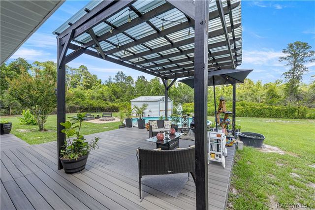 495 Fisher Road, Ocklawaha, FL 32179