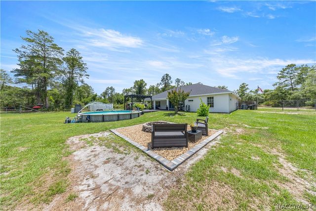 495 Fisher Road, Ocklawaha, FL 32179