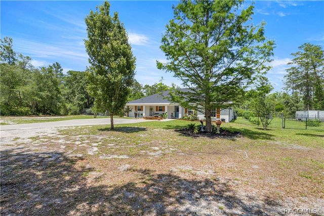 495 Fisher Road, Ocklawaha, FL 32179