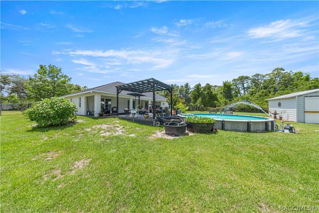 495 Fisher Road, Ocklawaha, FL 32179