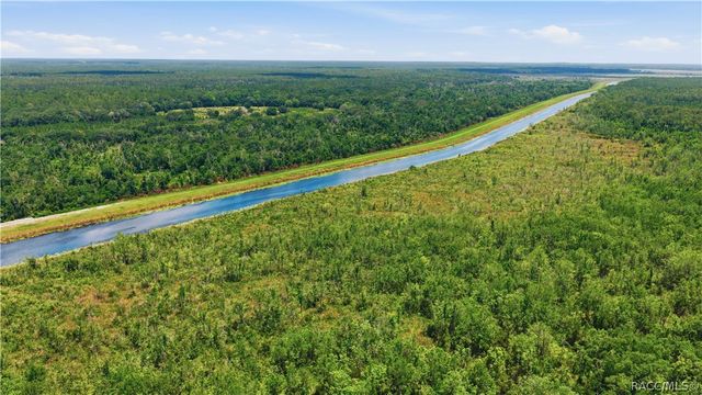 495 Fisher Road, Ocklawaha, FL 32179
