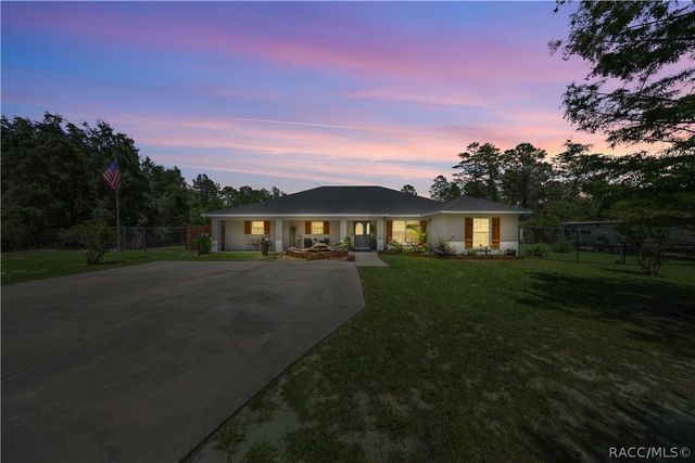 495 Fisher Road, Ocklawaha, FL 32179