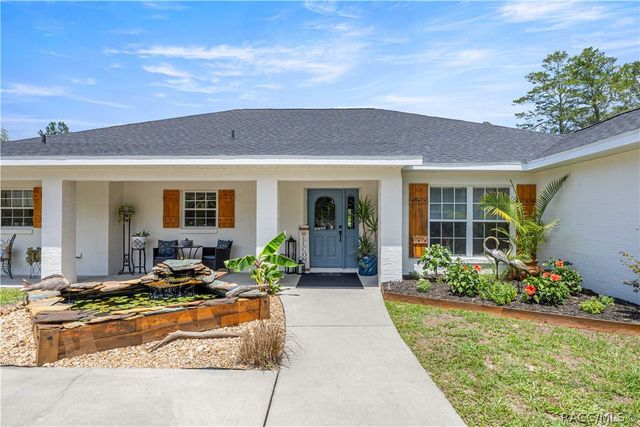 495 Fisher Road, Ocklawaha, FL 32179