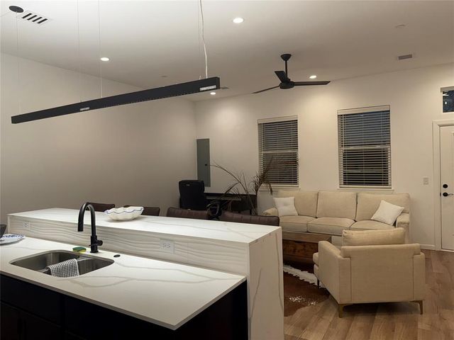 573 S Fretz Avenue, Edmond, OK 73003