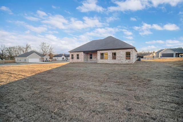 2 Ricky Lane, Greenbrier, AR 72058
