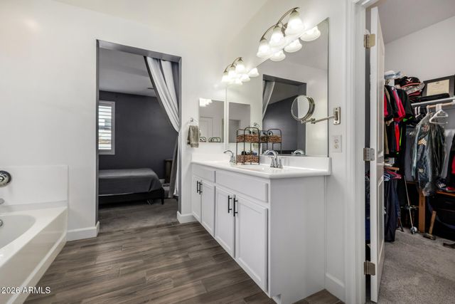 542 E BAMBOO Lane, San Tan Valley, AZ 85140