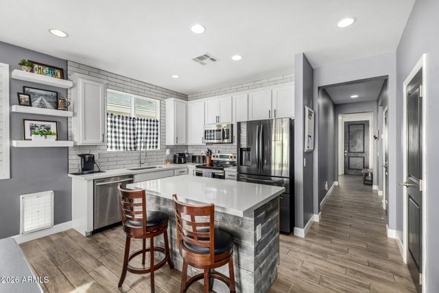 542 E BAMBOO Lane, San Tan Valley, AZ 85140