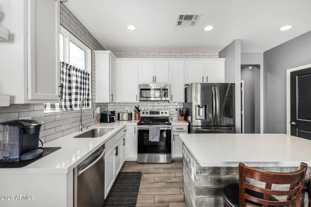 542 E BAMBOO Lane, San Tan Valley, AZ 85140