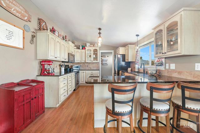 2342 Garey Ln, Filer, ID 83328