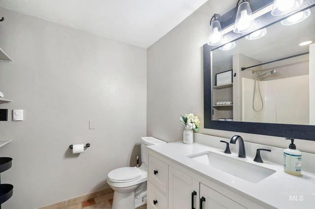 2342 Garey Ln, Filer, ID 83328