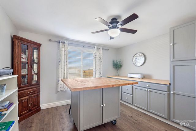 2342 Garey Ln, Filer, ID 83328