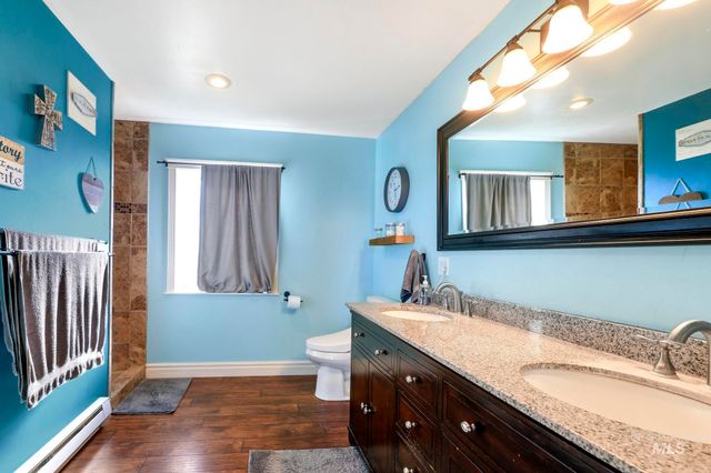 2342 Garey Ln, Filer, ID 83328