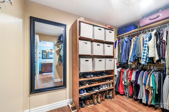 2342 Garey Ln, Filer, ID 83328