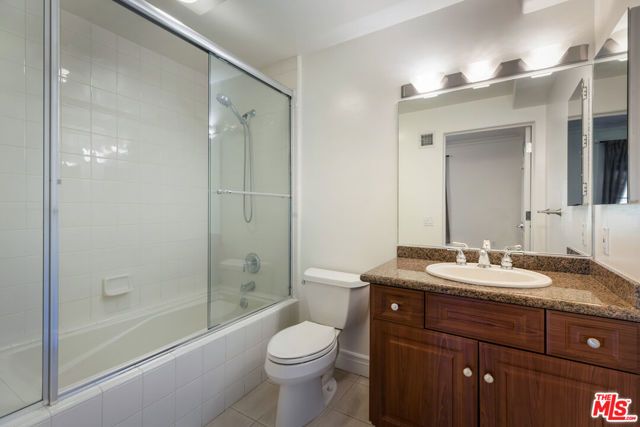 851 N San Vicente Boulevard 102, West Hollywood, CA 90069