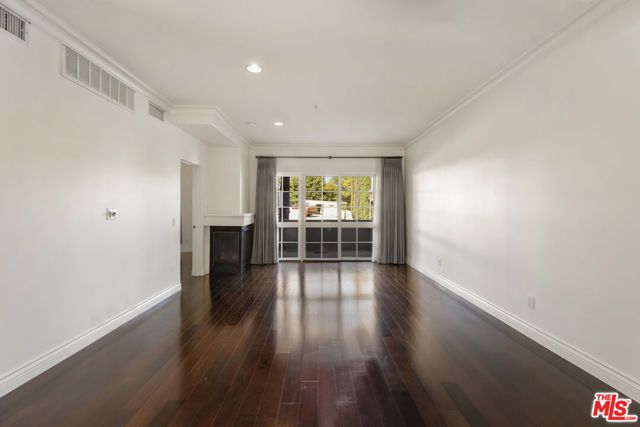 851 N San Vicente Boulevard 102, West Hollywood, CA 90069