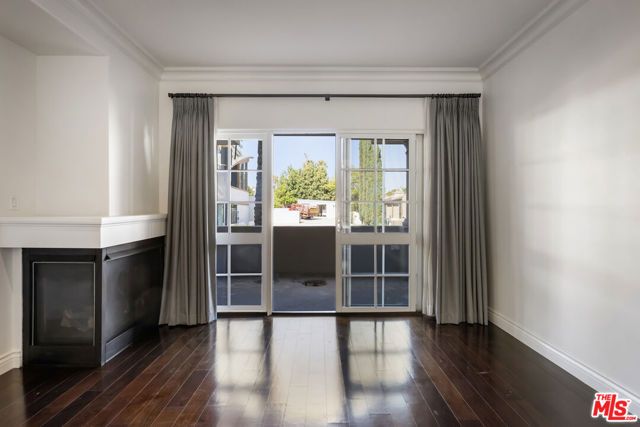 851 N San Vicente Boulevard 102, West Hollywood, CA 90069
