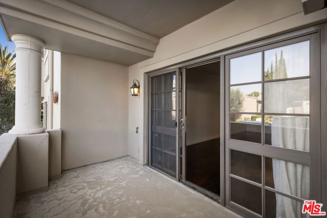 851 N San Vicente Boulevard 102, West Hollywood, CA 90069