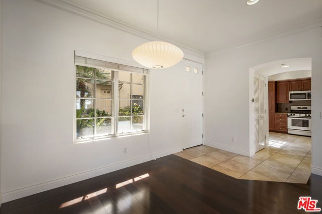 851 N San Vicente Boulevard 102, West Hollywood, CA 90069