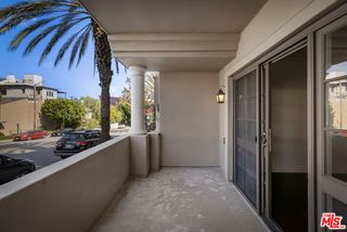 851 N San Vicente Boulevard 102, West Hollywood, CA 90069