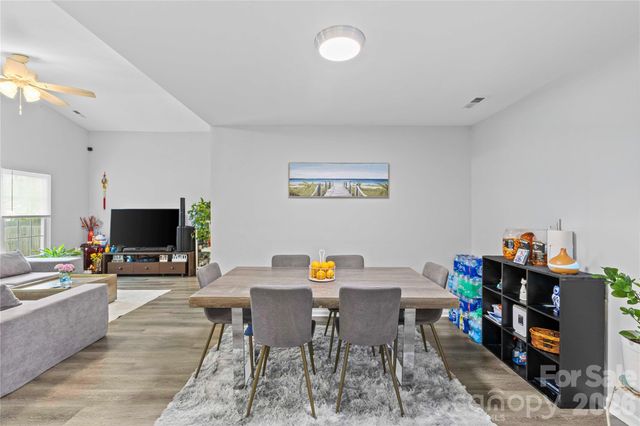 7130 Bluff Wood Cove, Charlotte, NC 28212