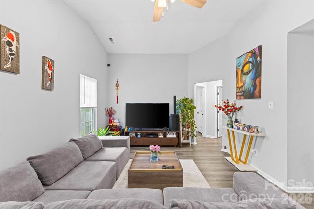 7130 Bluff Wood Cove, Charlotte, NC 28212