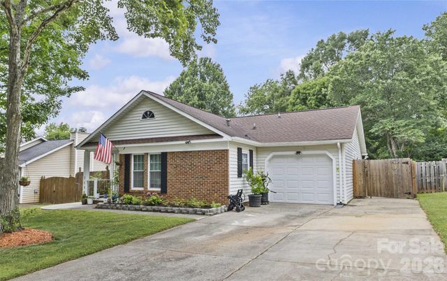 7130 Bluff Wood Cove, Charlotte, NC 28212