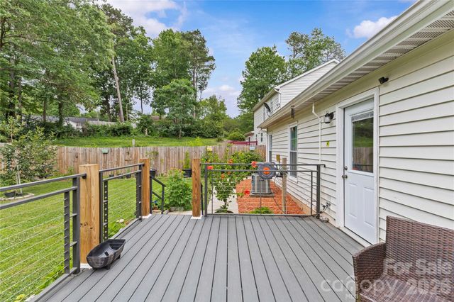 7130 Bluff Wood Cove, Charlotte, NC 28212