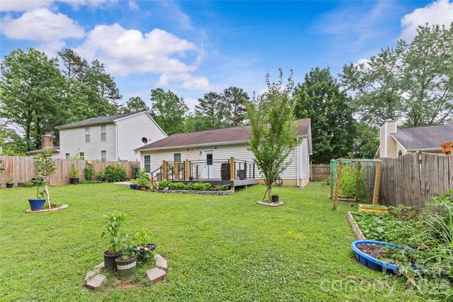 7130 Bluff Wood Cove, Charlotte, NC 28212