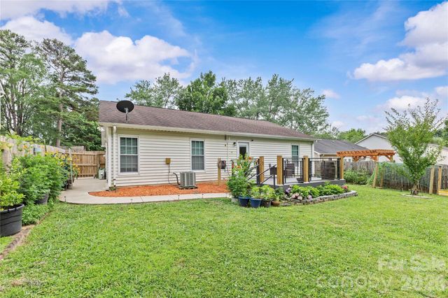 7130 Bluff Wood Cove, Charlotte, NC 28212