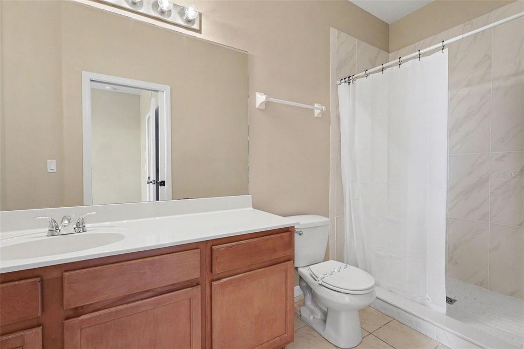 Image 14 of property listing at 948 CHELSEA DRIVE, Davenport, FL 33897