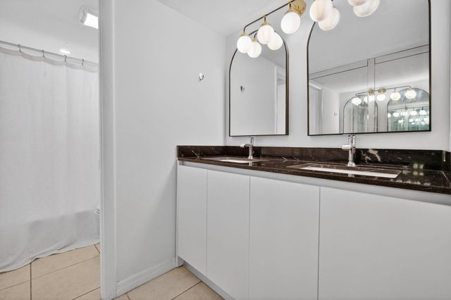 3900 N Hills Drive 306, Hollywood, FL 33021