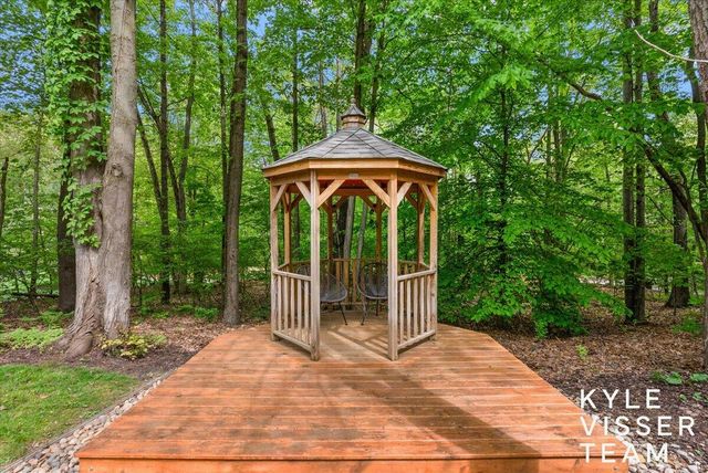 4608 Old Grand River Trail, Ada, MI 49301